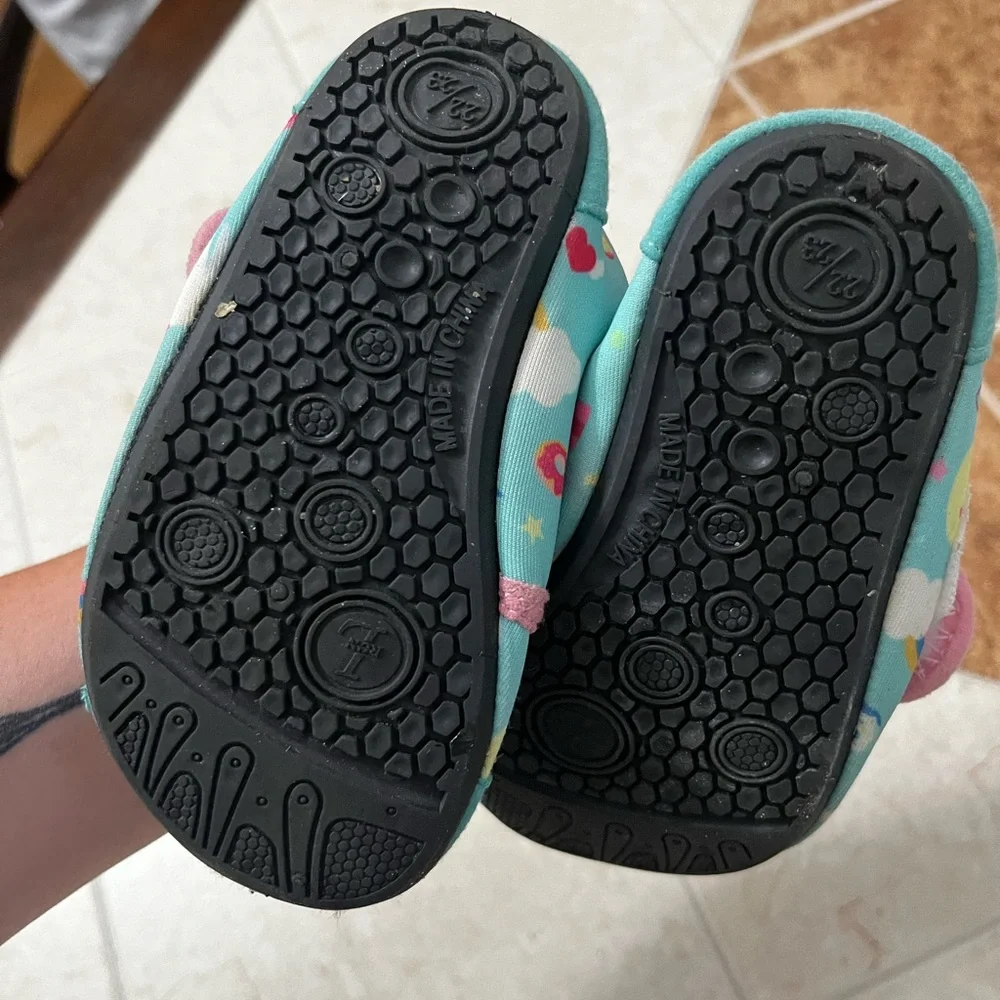 Water shoes 🩵